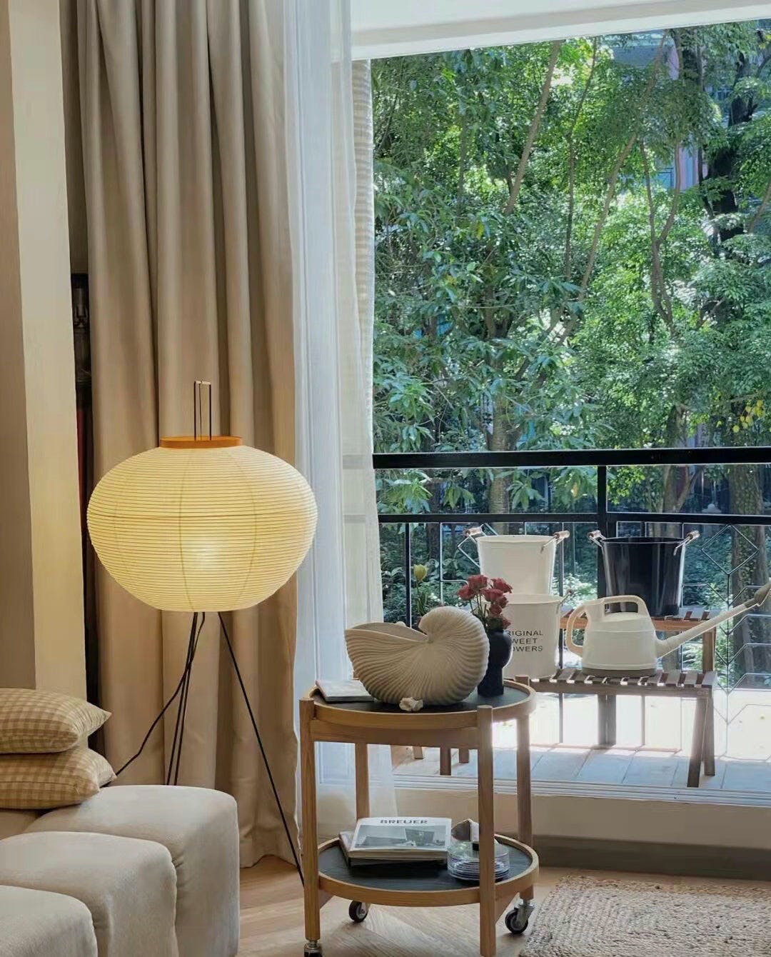 SereniLum Reispapier Stehlampe | Minimalistisches Design | Warmweißes LED-Licht | Nachhaltige Deko für Zuhause