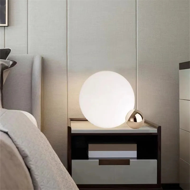 Luminara Postmodern Globe Light | Kugelleuchte im Modernen Design | Elegante LED Deko für Zuhause