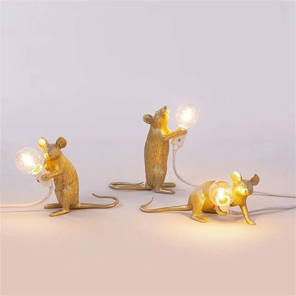 CritterGlow Moderne LED Tischlampe | Harz Tierdesign | Ratte, Katze & Eichhörnchen | Nachtlicht & Wohnkultur