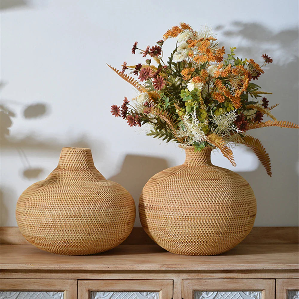 WickerGlow Rattan Vase | Handgefertigter Blumenkorb | Natürliche Dekoration | Stilvolles Design für Zuhause
