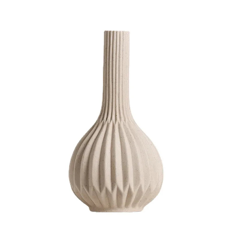 DecoForm Weiße Keramikvase | Moderne Trockenblumenvase für Wohnzimmer & Heimdekoration | Minimalistisches Design für stilvolle Räume