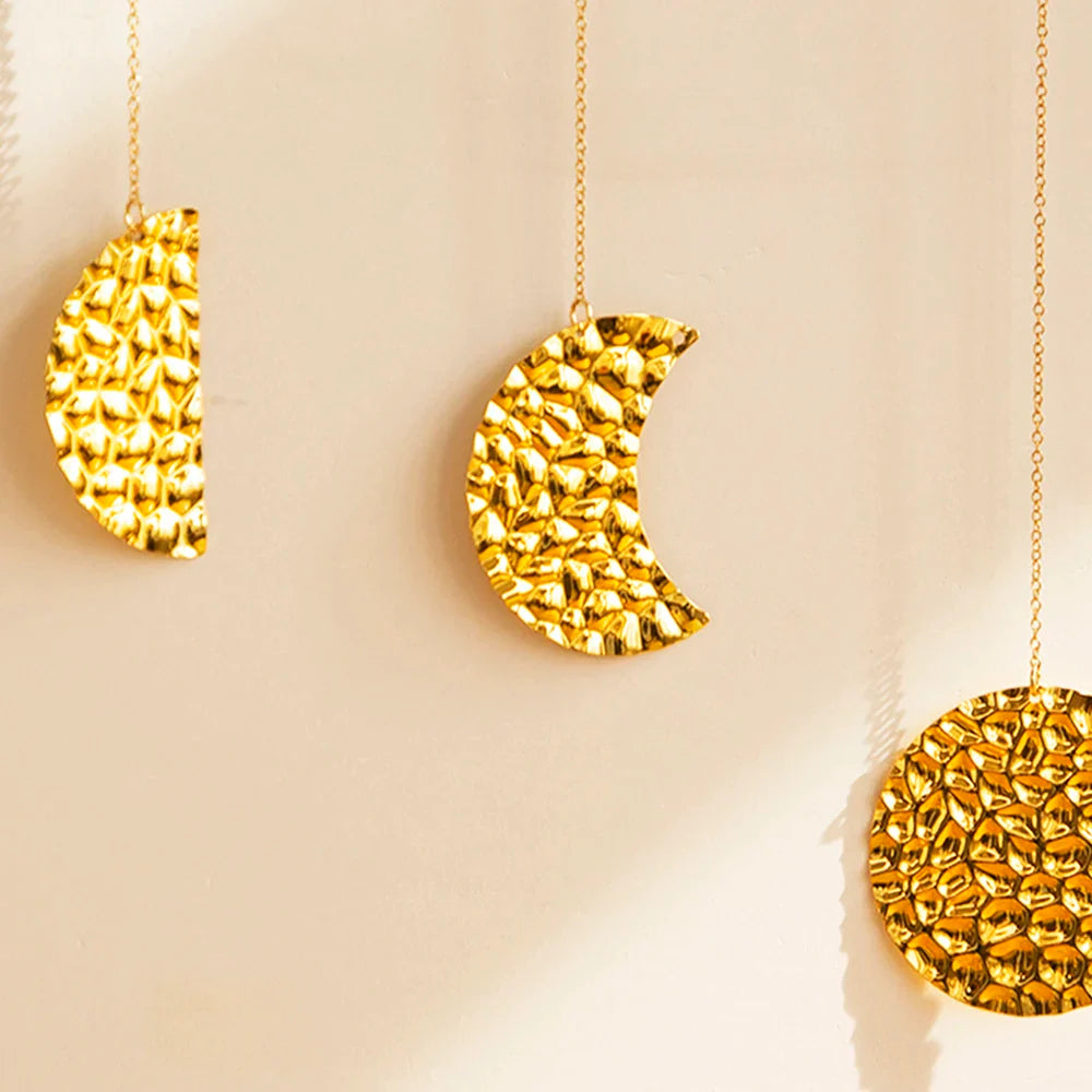 LunarArt Metall Wanddeko Mond | Modernes Wanddesign | Mystische Deko für Zuhause | Zeitloser Blickfang