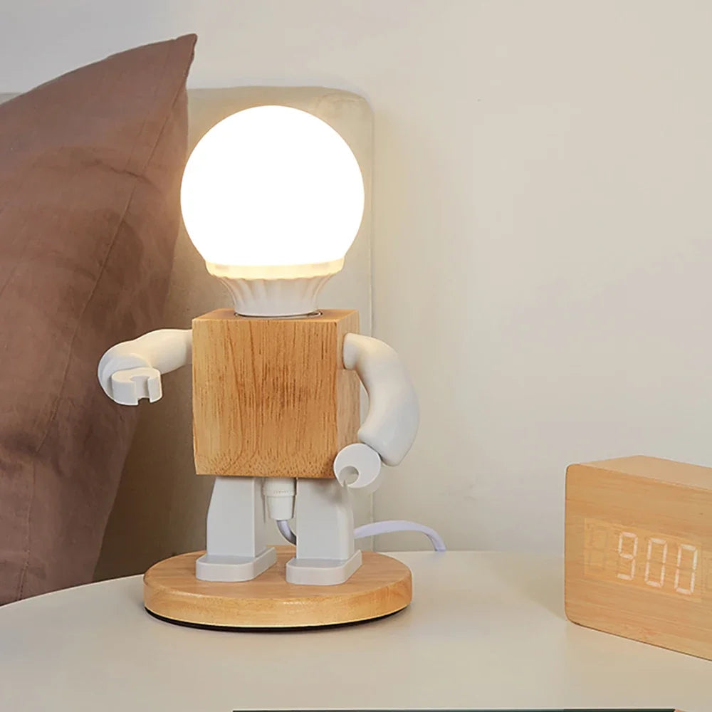 RoboLume Nordic Holz-Tischlampe | Verstellbares Roboter-Design | Nachhaltige Deko & Leselampe