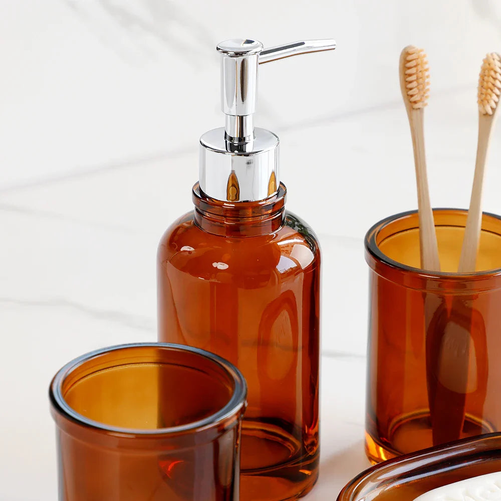 AquaSet Glas Badezimmer-Set | 4-teilig | Elegantes Apotheker-Design | Seifenspender, Zahnbürstenhalter & Zubehör