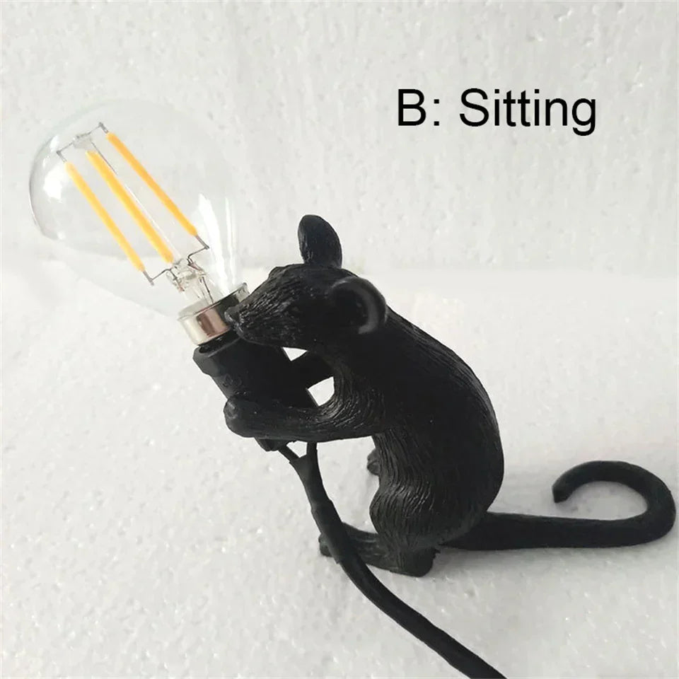 CritterGlow Moderne LED Tischlampe | Harz Tierdesign | Ratte, Katze & Eichhörnchen | Nachtlicht & Wohnkultur