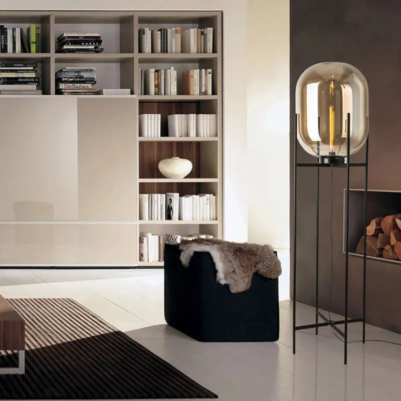 LumenCognac Glas Stehlampe | Elegantes Design | Amber oder Grau | Dimmbares Licht für Stilvolles Wohnen