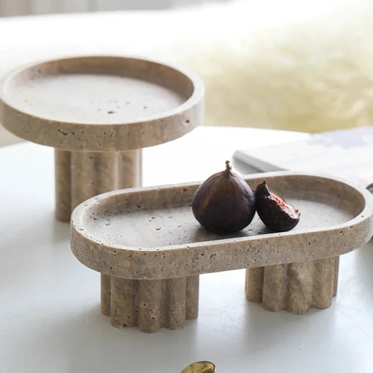 Travesta Deko-Ständer aus Travertin-Optik | Minimalistisches Design | Erhöhte Präsentation | Vielseitige Deko