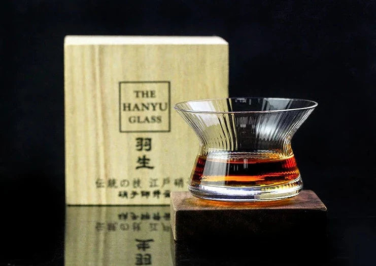 SakuraKaori Japanisches EDO-Whiskeyglas | Exquisites Design | Perfekt für Whiskey-Liebhaber & Sammler
