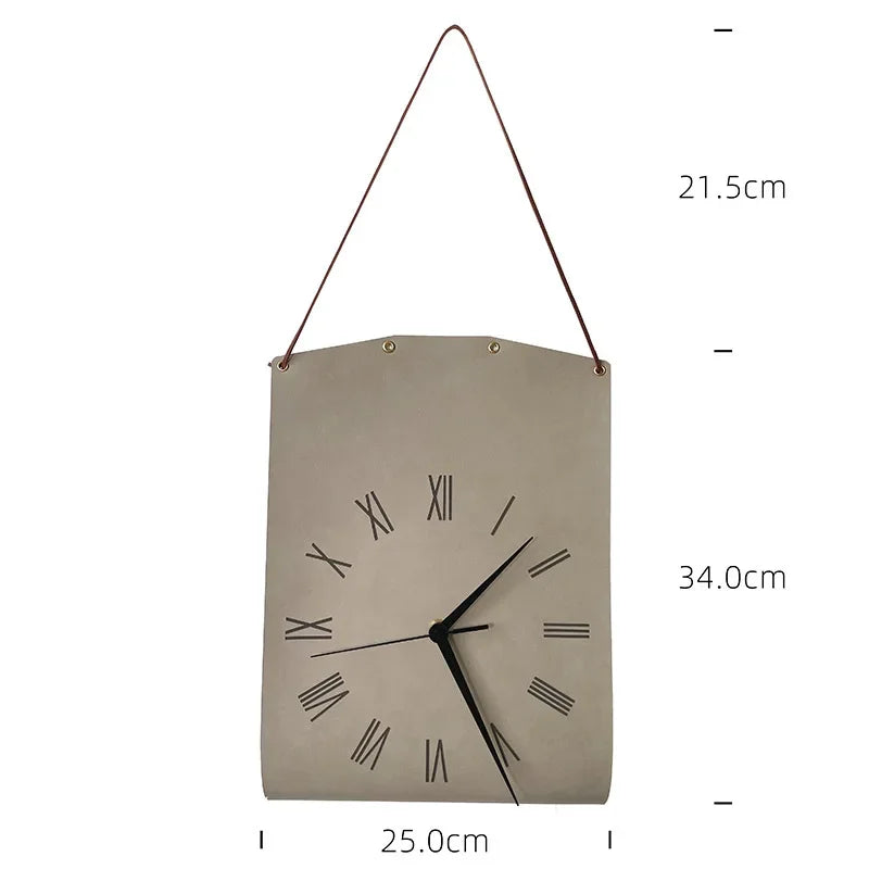 TimeHaven Moderne Wanduhr | Retro Skandinavisches Design mit Lederdetails | Stilvolle Wohnkultur & Café Dekoration