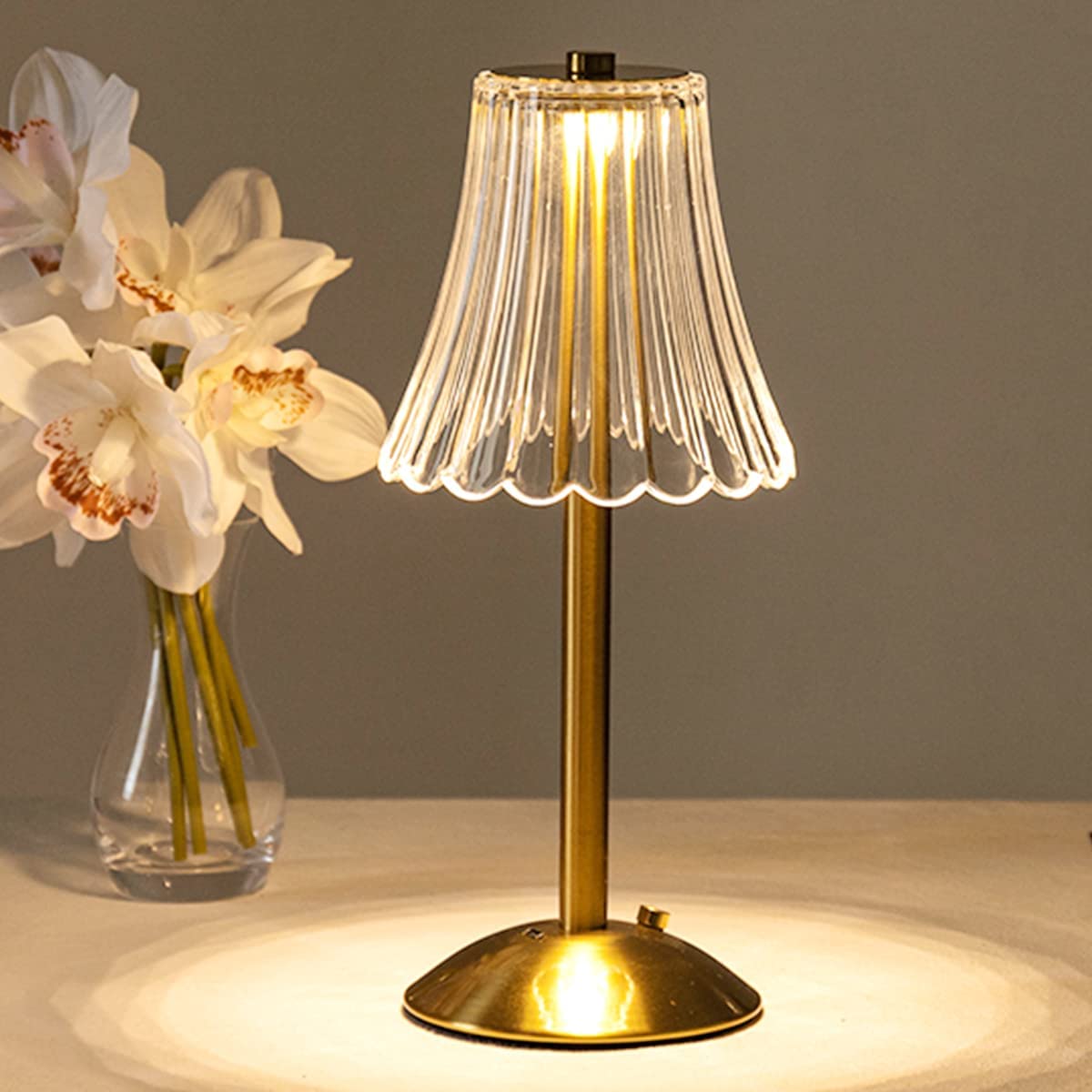 CrystalGold Elegante Kristall-Tischlampe | Goldenes Design | Stimmungsvolle Beleuchtung