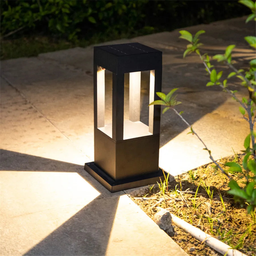 SolaraNova Solarbetriebene Säulenlampe | Nachhaltige Gartenbeleuchtung | LED Außenleuchte | Wetterfest | Solarbetriebene Lichtquelle für Terrasse & Garten