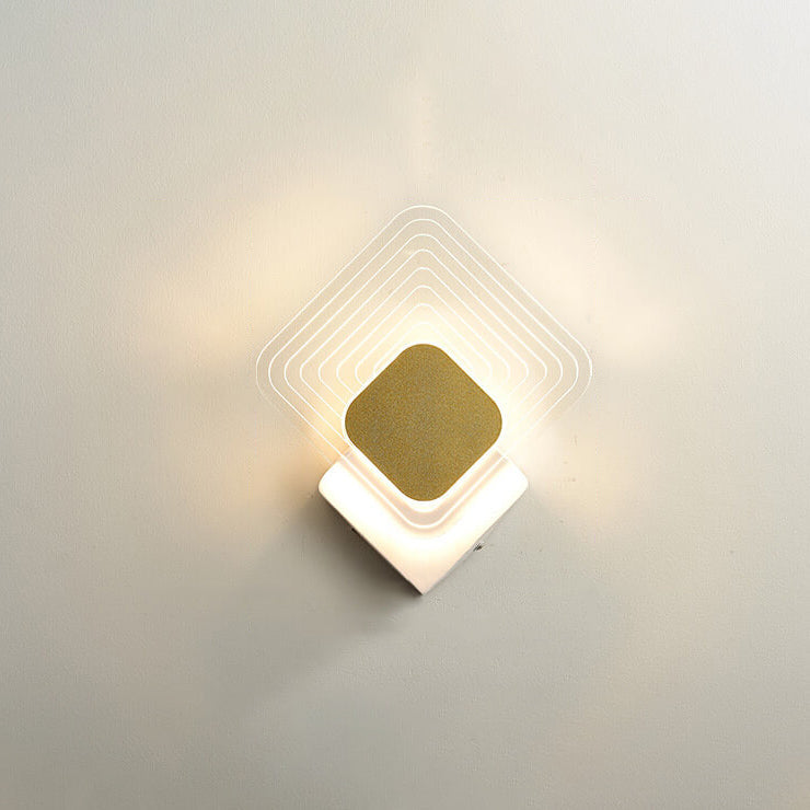 Luxoria Geo LED Wandleuchte | Goldenes Geometrisches Design | Acryl & Modern | Warmes Licht