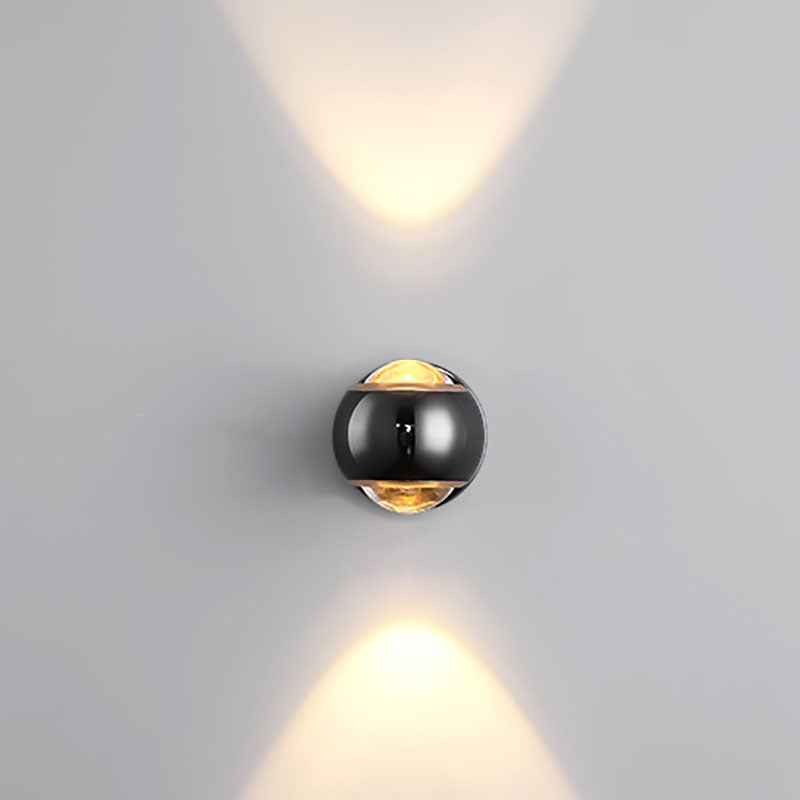 Arcano LED Wandleuchte | Nordic Design | Halbrundes Aluminium | Up-Down Beleuchtung für Schlafzimmer