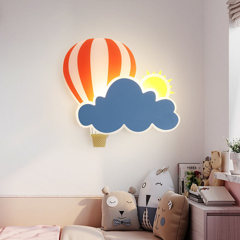 SkyDream LED Wandleuchte | Kreatives Heißluftballon- & Wolkendesign | Für Kinderzimmer | Warmweißes & Weißes Licht