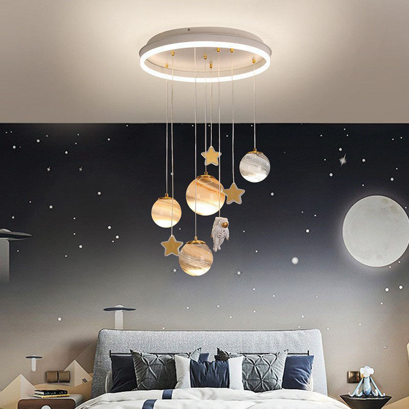 AstroGlow Kinder Deckenleuchte | Skandinavisches Planeten-Design | Acryl & Glas | LED Flush Mount
