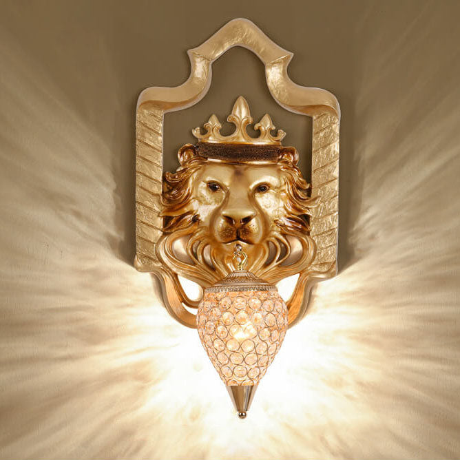 Regalia Luxe Löwenkopf Wandlampe | Vintage Laterne | Harz & Kristall | 1 Licht | Elegantes Design