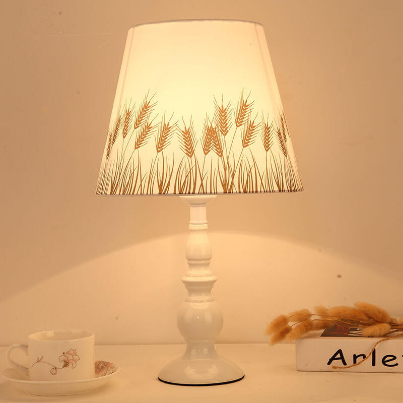 LiliaBloom Exklusive Tischlampe mit Stoffschirm | Blumenmotiv | Vase-Design | LED-Dimmfunktion | Elegante Beleuchtung für Zuhause