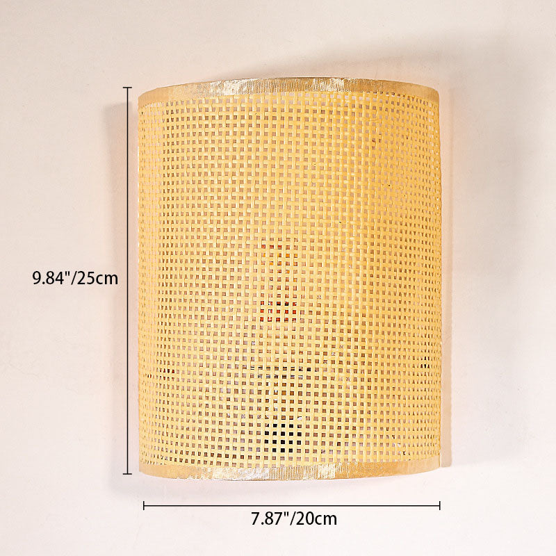 Rattanova Wandlampe | Traditionelles Japanisches Design | Halbzylinder | 1-flammig | Wohnzimmer-Beleuchtung