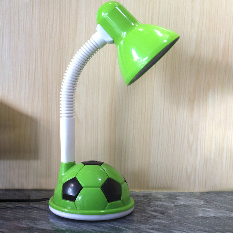 BrightKick Fußball LED Schreibtischlampe | Augenschutz | Dimmbar | Modernes Design für Kinder & Studenten