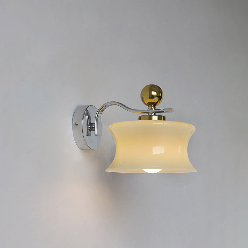 Scandura Wandleuchte | Skandinavisches Design | Glas & Eisen | Wellenförmiger Arm | Beleuchtung für Schlafzimmer