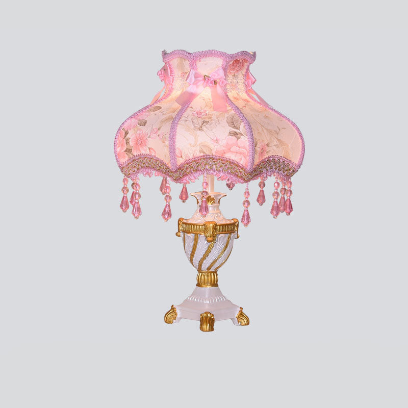 LaceLux Europäische Tischlampe | Stoff & Spitze | Elegante Harzfuß-Leuchte | Dekoration & Beleuchtung