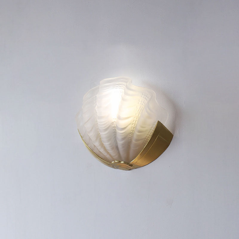 Lumova Muschel-Wandleuchte | Art Déco Design | Glas & Messing | Schlafzimmerbeleuchtung