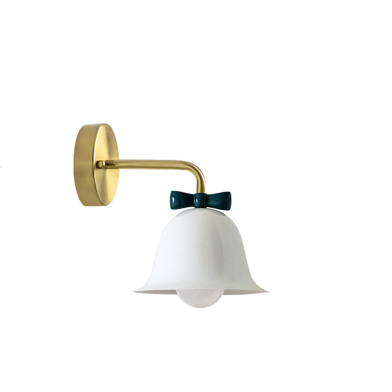 BelleFlare Französisches Design Wandlampe | Minimalistische Glockenform | Einzigartiges Dekor | Iron Wall Sconce