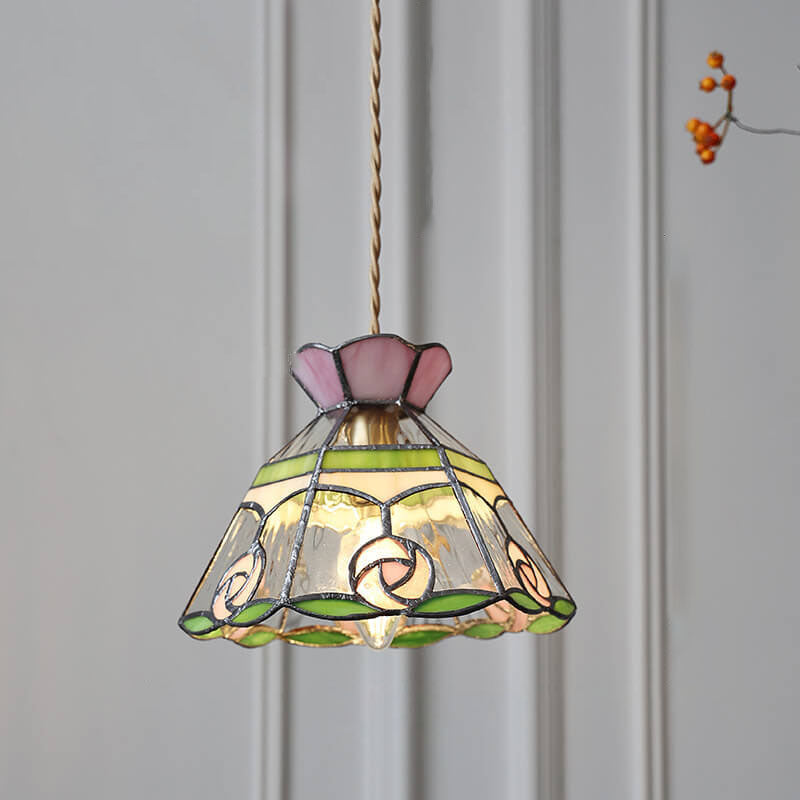 Roselume Tiffany Pendelleuchte | Vintage Rosenmotiv | Buntglas Kegelform | 1-Licht Hängelampe