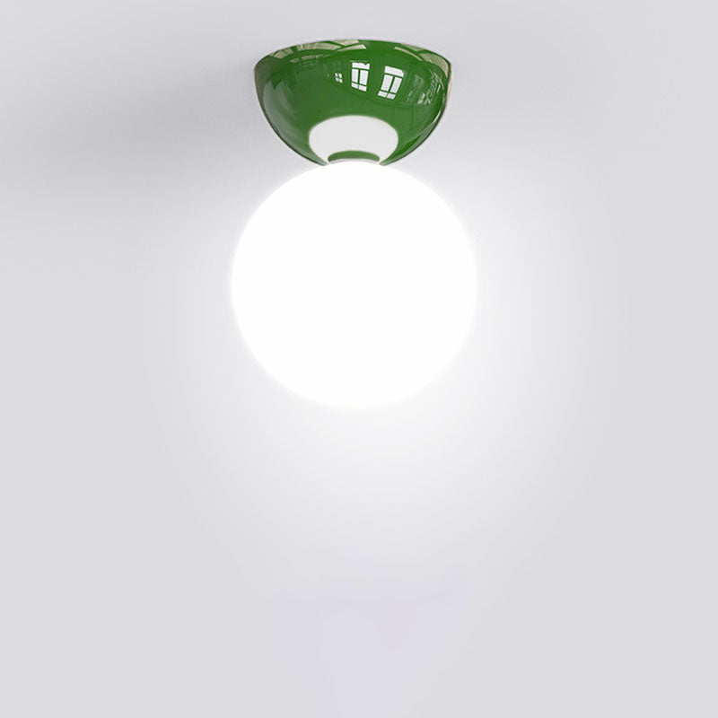 Spherelia Skandinavische Deckenleuchte mit Kugelglas | 1-Licht Design | Semi-Flush Montage | Perfekt für Flur & Wohnräume