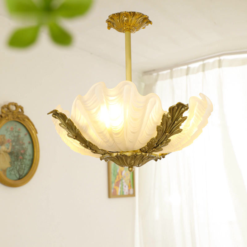 ShellLux Kronleuchter im Art-Deco-Stil | Muschelform mit Messingrahmen | 3/4 Lichter | Für Wohnzimmer