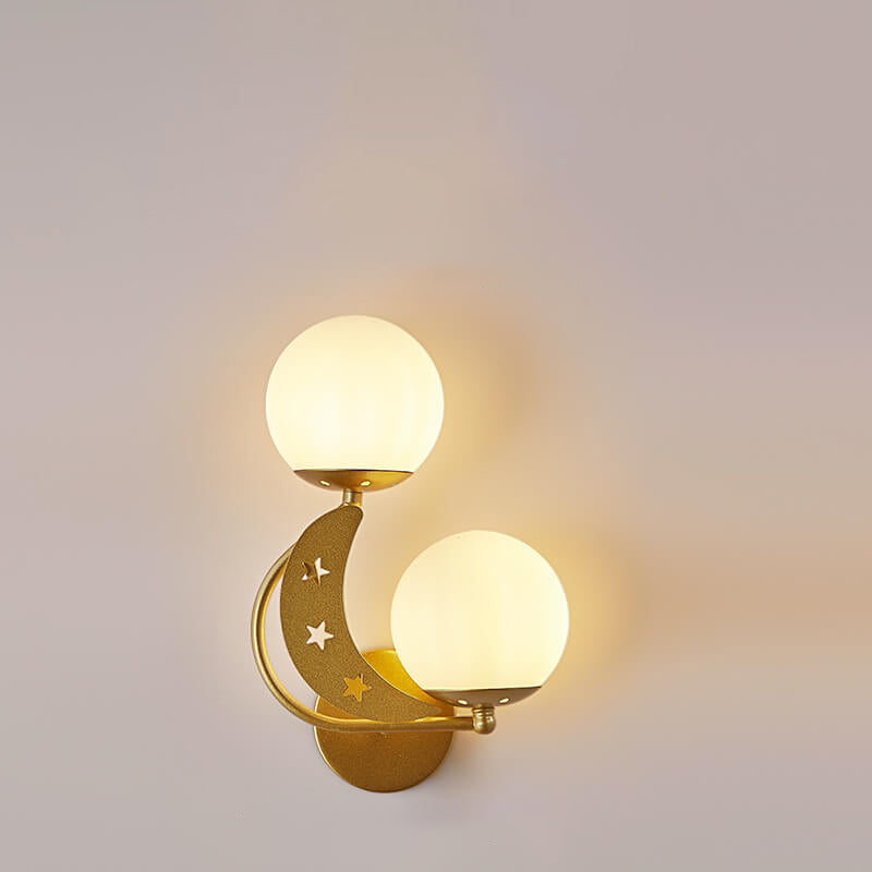 Asterovia DuoGlow Wandleuchte | Nordisches Design | Glas-Kugelschirme | 2-flammig | Mond- & Sternenmotiv