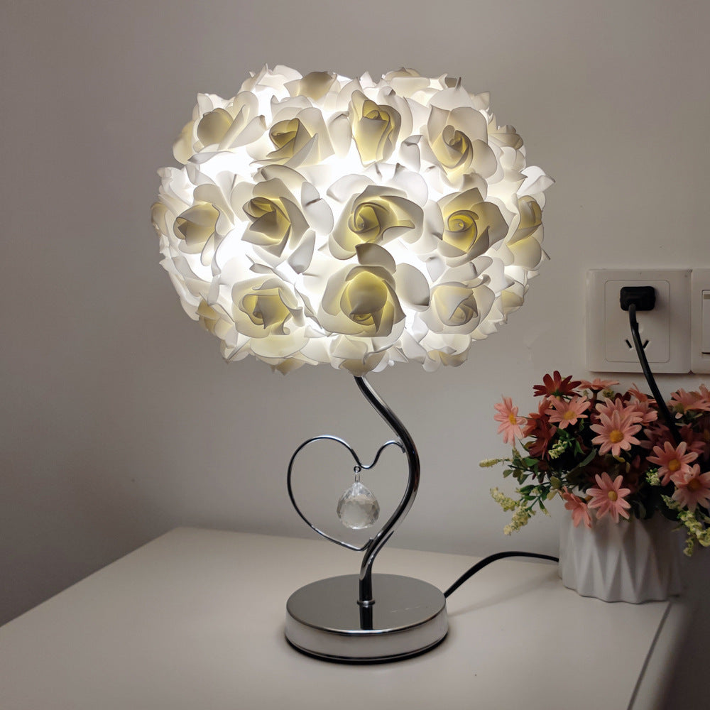 Roseva Art Deco Tischlampe | Stoff-Rosenschirm | Elegante Beleuchtung | Schlafzimmer Dekoration
