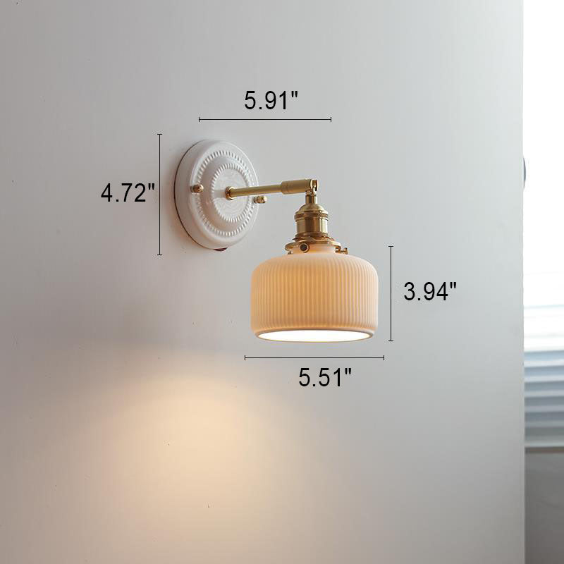 LumiZen Vintage Japanische Keramik & Messing Wandlampe | 1-Licht | Klassisches Design | Wohnzimmer Deko | Elegante Beleuchtung
