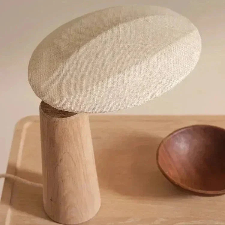 SereneLite Wabi-Sabi Leinen Tischlampe | Minimalistisches Design | Natürliche Beleuchtung | Wohnkultur | Schlafzimmerlampe