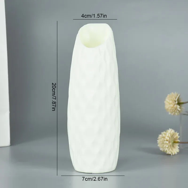 Blumeo Minimalistische Blumenvase | Weiße Keramikvase für Tisch- & Küchendekoration | Perfekt für Hochzeitsarrangements & Blumensträuße