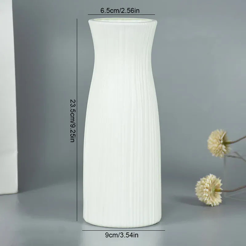 Blumeo Minimalistische Blumenvase | Weiße Keramikvase für Tisch- & Küchendekoration | Perfekt für Hochzeitsarrangements & Blumensträuße