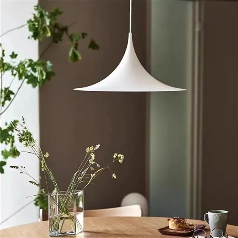 AuroraShade Skandinavische Pendelleuchte | Modernes Design | Dimmbares Licht | Ideal für Wohnzimmer, Esszimmer & Büro