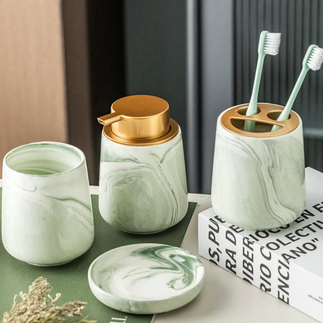 VerdeLux Badezimmer-Set 4-teilig | Grünes Marmor-Design | Luxuriöse Badaccessoires für Zuhause