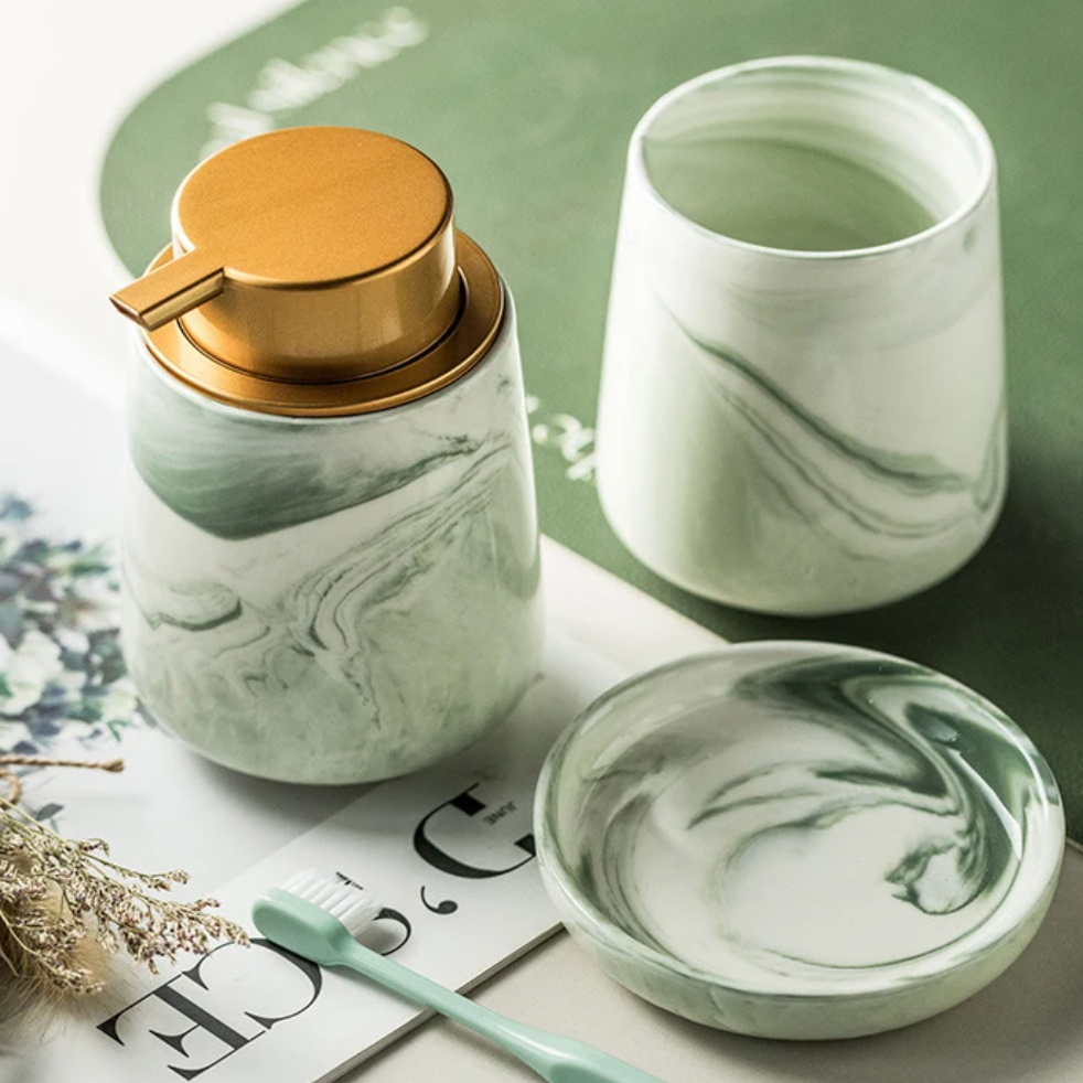 VerdeLux Badezimmer-Set 4-teilig | Grünes Marmor-Design | Luxuriöse Badaccessoires für Zuhause