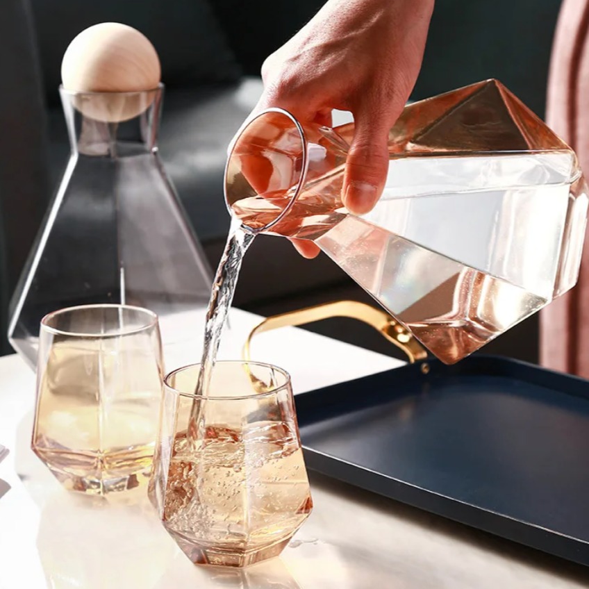 CrystalServe Diamond Design Trinkglas-Set (5-teilig) | Luxuriöses Glasdesign für stilvolle Getränke