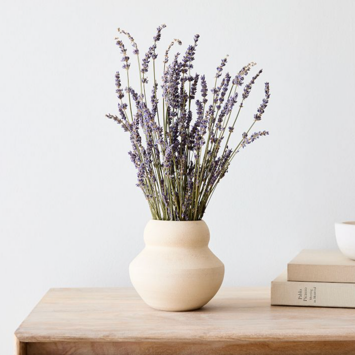 LavishBloom Natürlicher Getrockneter Lavendel | Duftendes Deko-Bündel | Entspannende Aromatherapie | Nachhaltige Dekoration