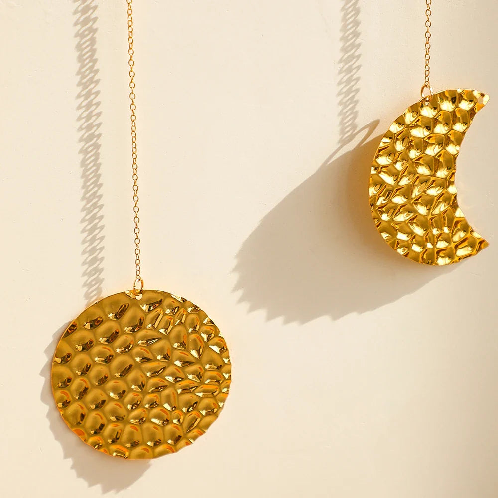 LunarArt Metall Wanddeko Mond | Modernes Wanddesign | Mystische Deko für Zuhause | Zeitloser Blickfang