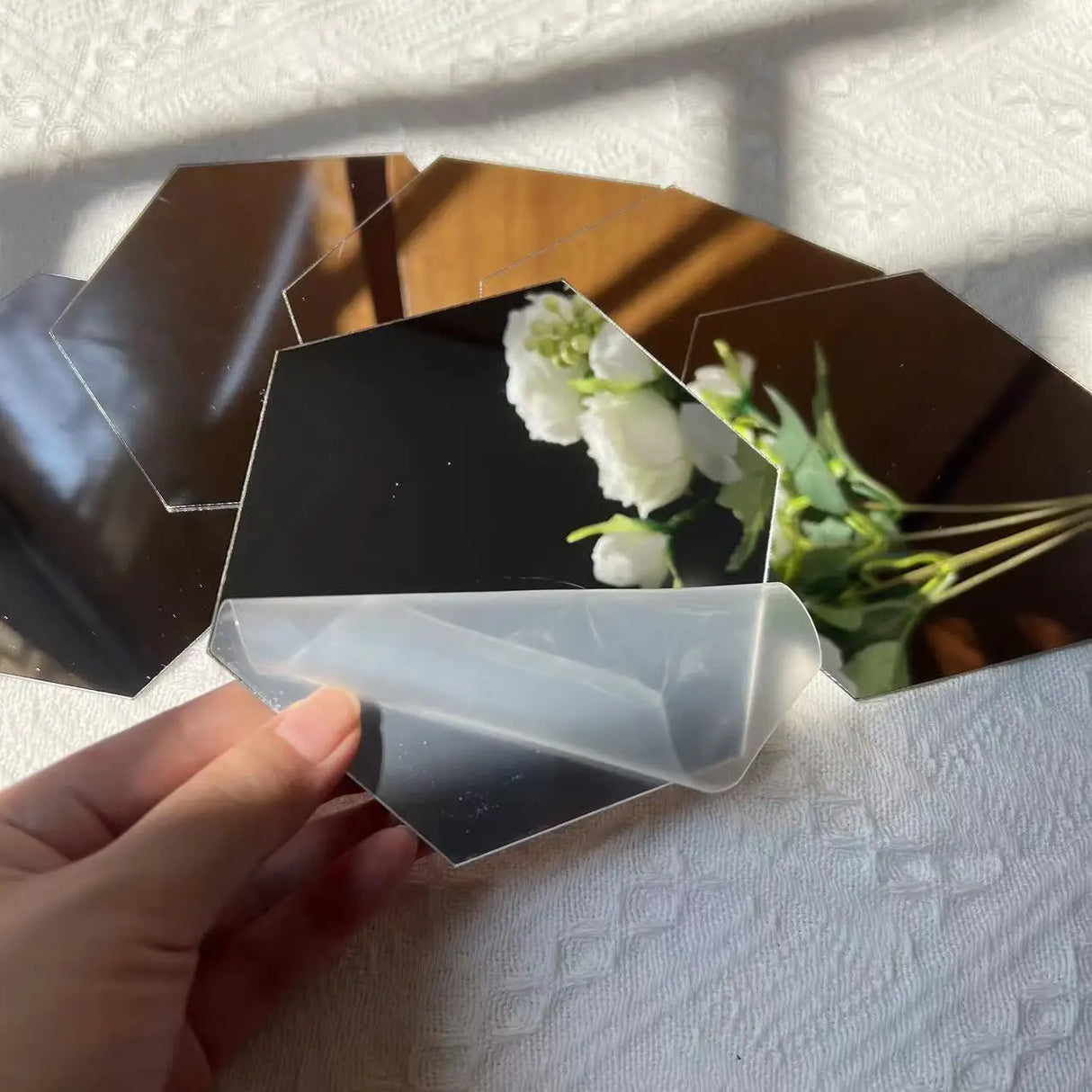 ReflectHex Spiegel Wandaufkleber Set | 12-teilig | Hexagon Design | Modernes Wanddekor | Selbstklebend