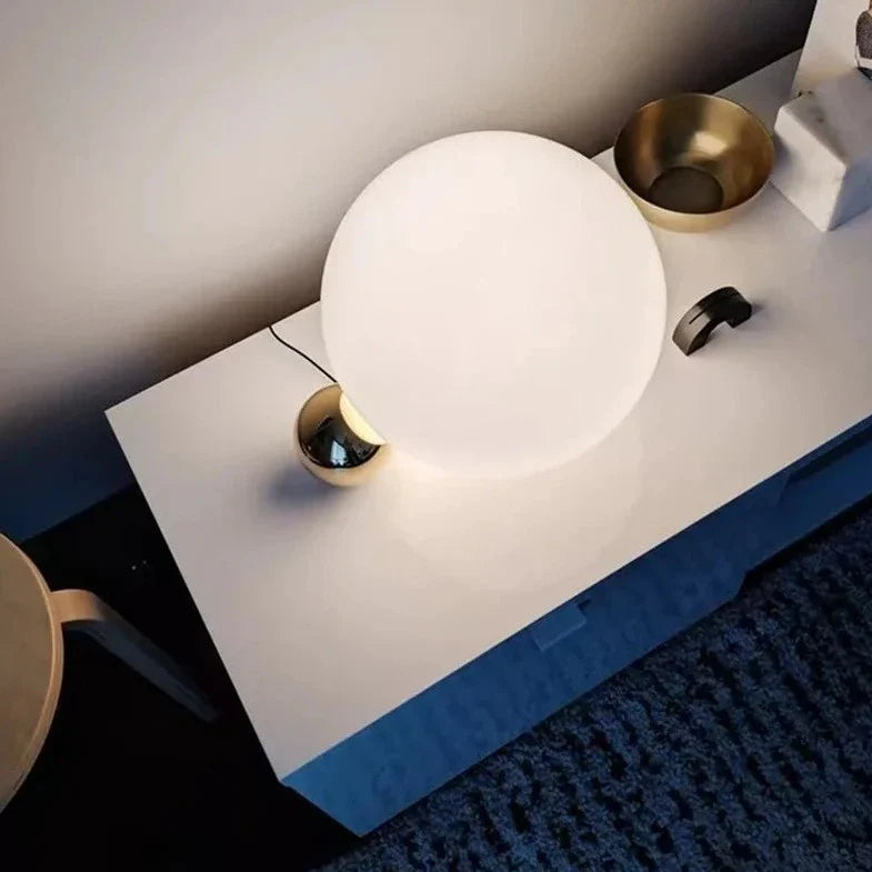 Luminara Postmodern Globe Light | Kugelleuchte im Modernen Design | Elegante LED Deko für Zuhause