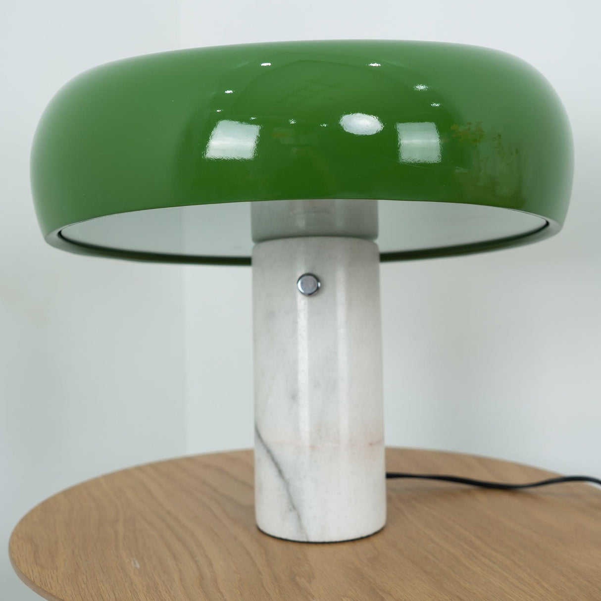 MarbleGlow Design Tischlampe | Marmor-Dekoration | LED-Licht | Elegante Beleuchtung für Zuhause