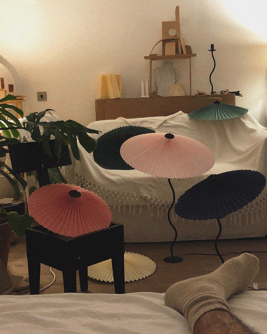 TwistAura Squiggle Tischlampe | Modernes Design | LED Beleuchtung | Stilvolle Wohnraum-Deko