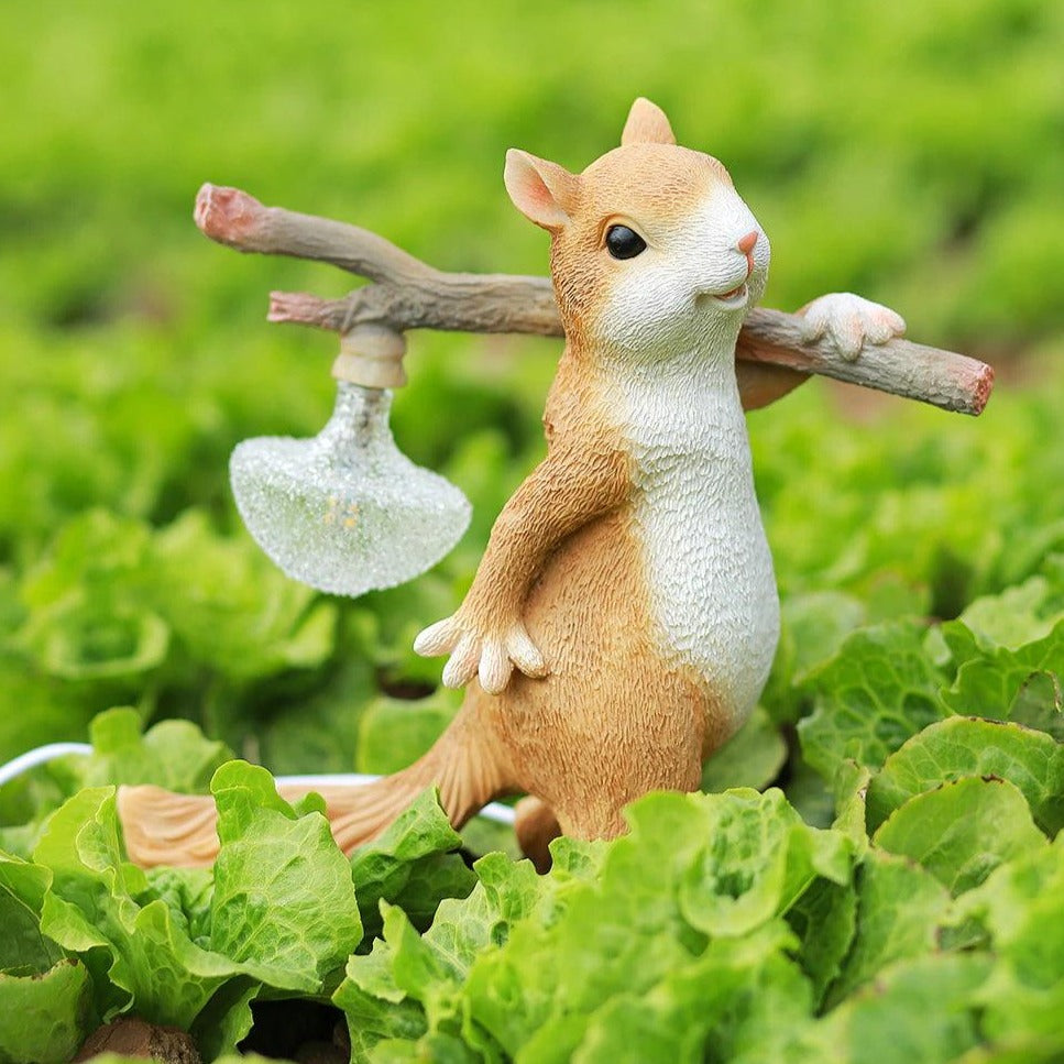 SquirrelLight Eichhörnchen Tischlampe | Verspieltes Design | LED Beleuchtung | Charmante Deko für Zuhause