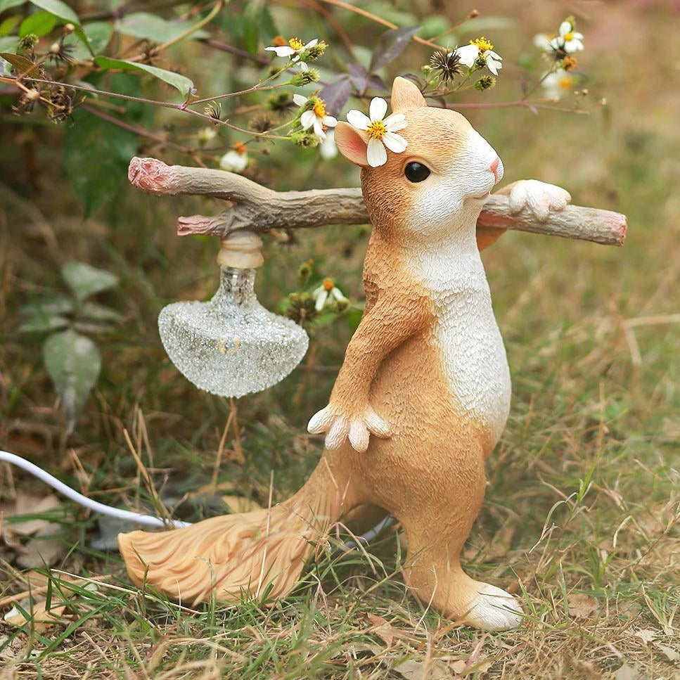 SquirrelLight Eichhörnchen Tischlampe | Verspieltes Design | LED Beleuchtung | Charmante Deko für Zuhause