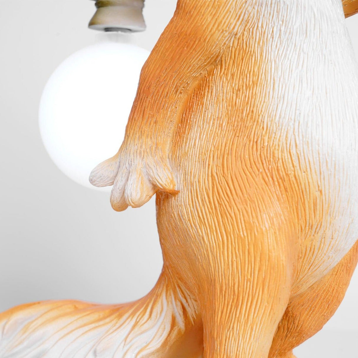 SquirrelLight Eichhörnchen Tischlampe | Verspieltes Design | LED Beleuchtung | Charmante Deko für Zuhause