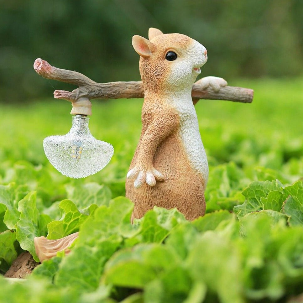 SquirrelLight Eichhörnchen Tischlampe | Verspieltes Design | LED Beleuchtung | Charmante Deko für Zuhause